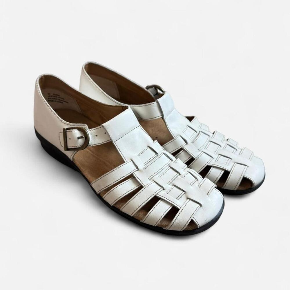 Array vintage white leather fisherman sandals